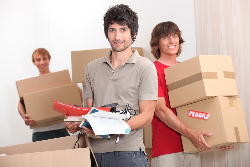 Moving truck service suited for homes, apartments, and businesses in Movers