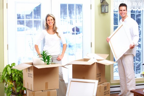 Packing and transport support from a local removal company